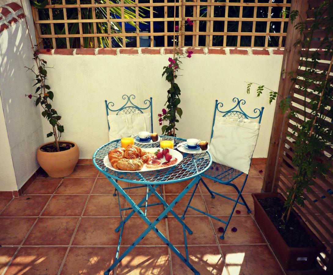 Villa Breeze Boutique Guest Rooms, Marbella Sitio de Calahonda Ngoại thất bức ảnh